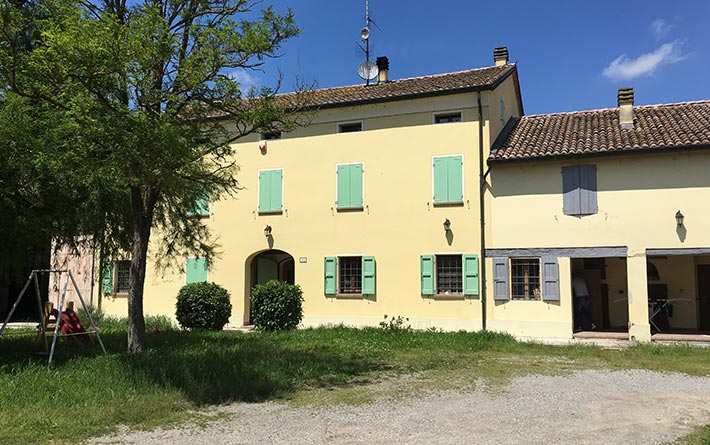 Società Agricola Bartoli Fabio, Gabriele e Sauro: facciata di Tenuta La Ronca